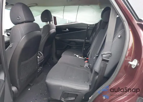 2018 Kia Sorento 2.4L Lx z USA, uszkodzony, nr VIN 5XYPGDA39JG379151